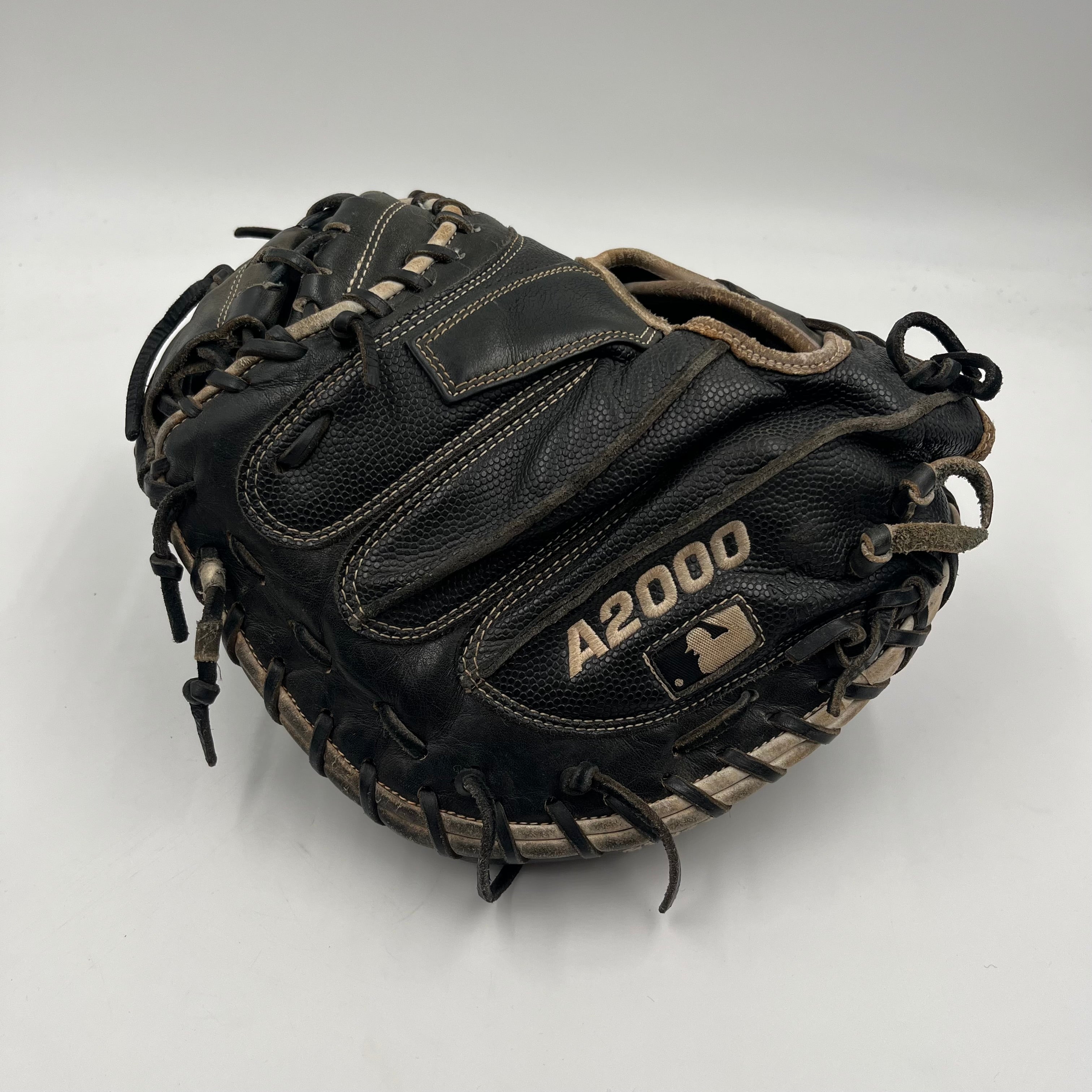 Wilson A2000 M1 33.5 Catchers Mitt Baseball Glove