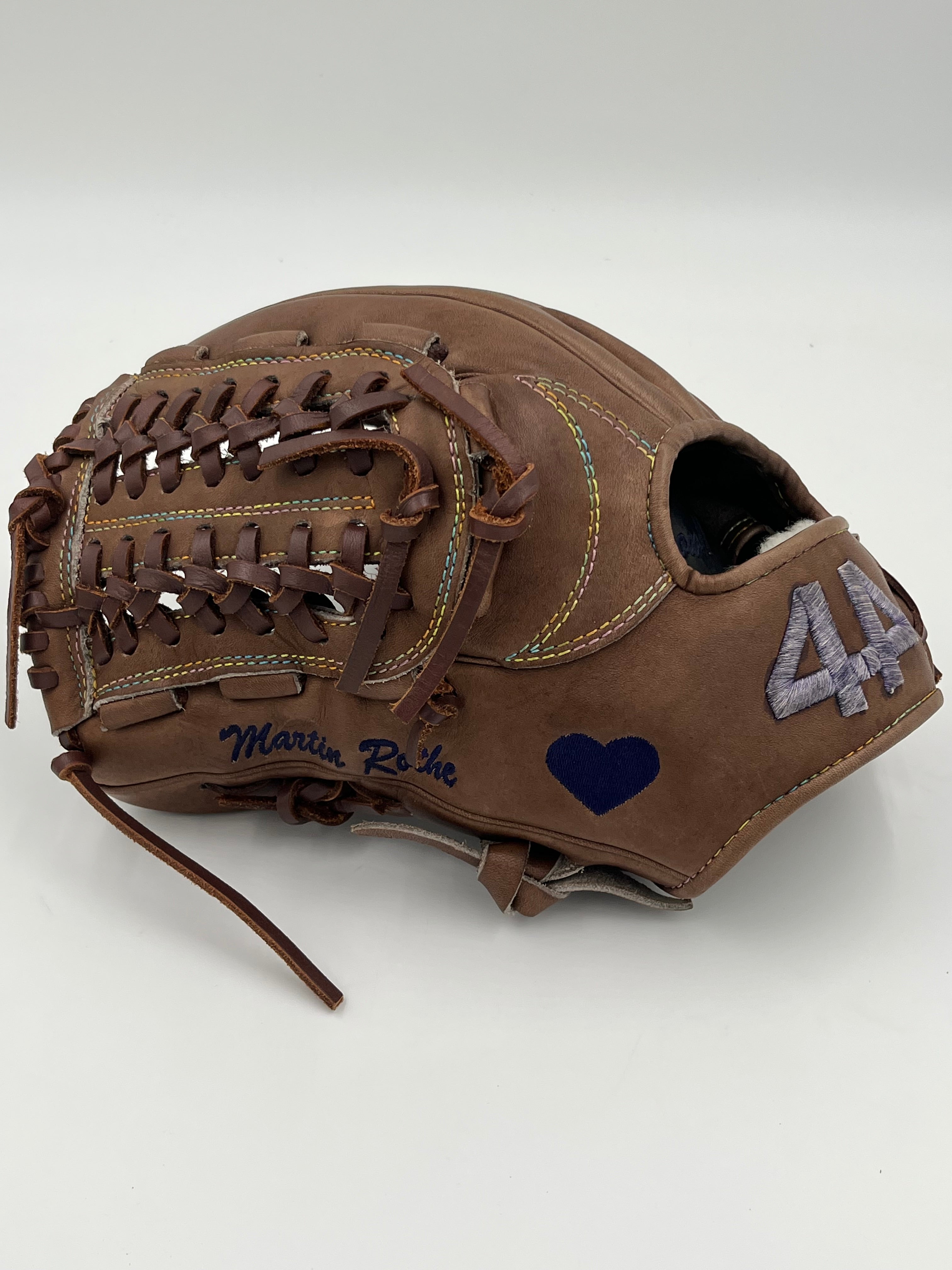 44 pro signature series 11.75 pitchers infield baseball glove