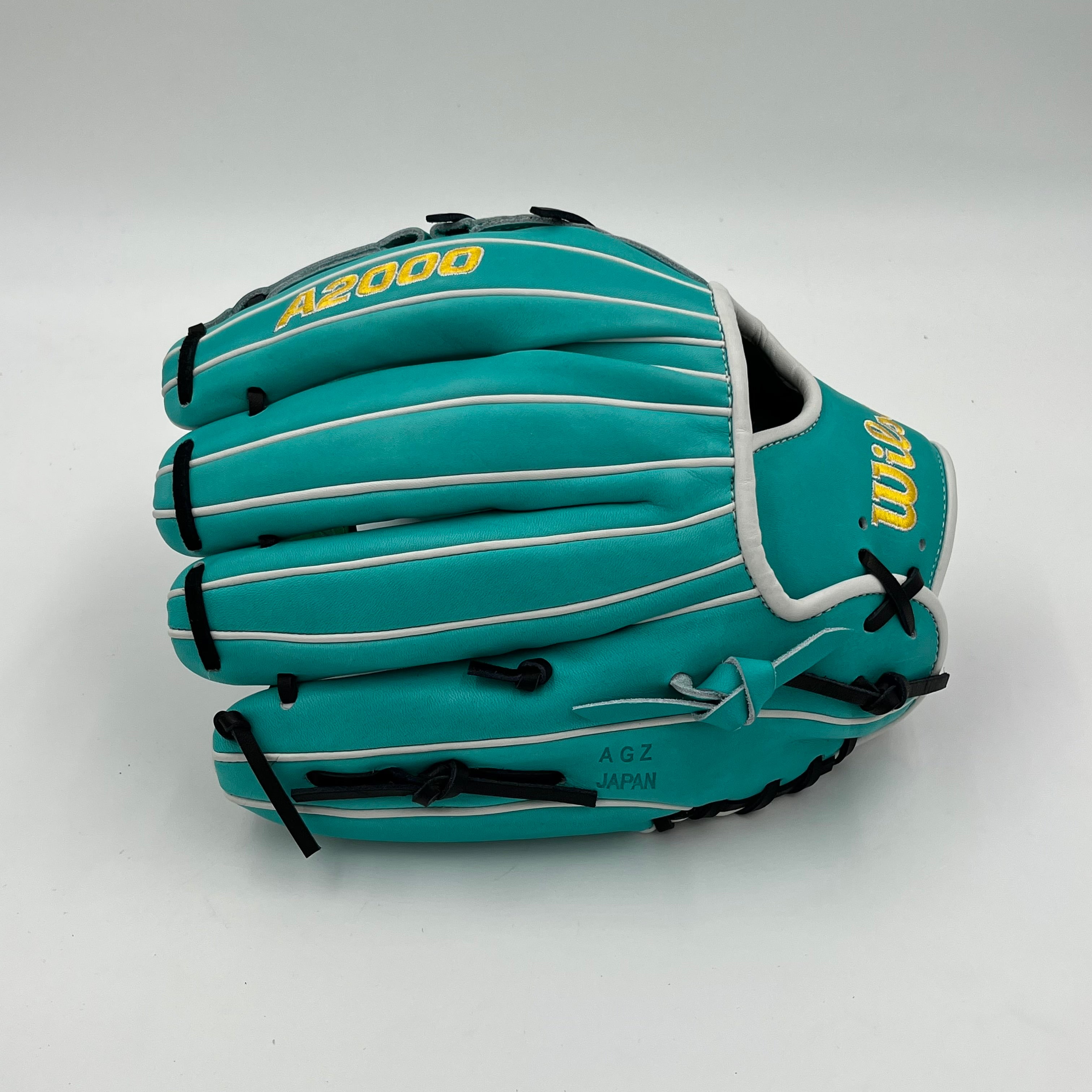 Wilson a2000 SA17 12” Pitchers Infield baseball glove