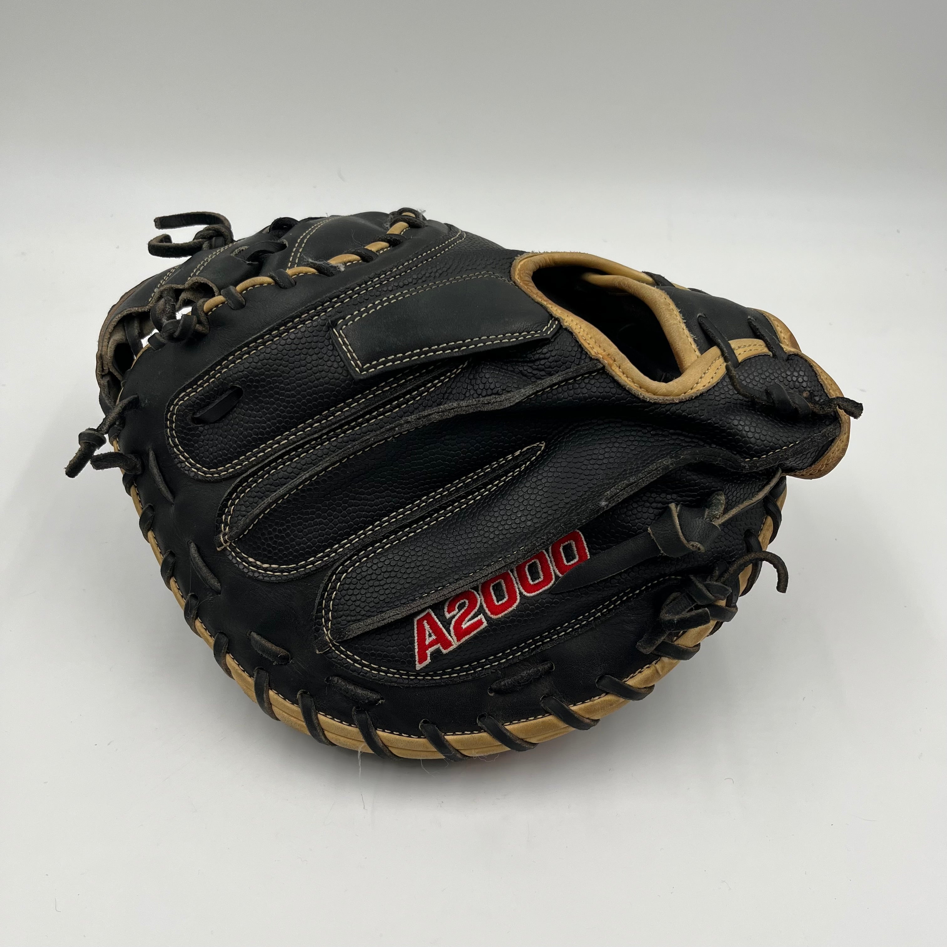 Wilson A2000 M1D 33.5 Catchers Mitt Baseball Glove