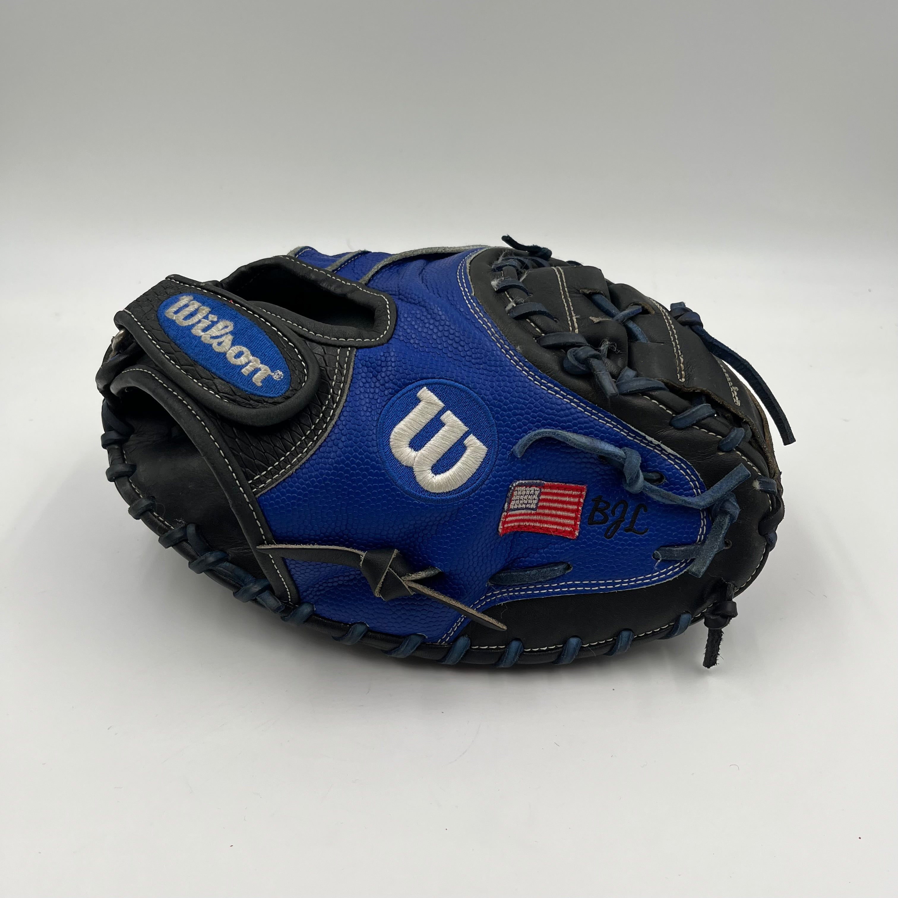 Wilson A2000 1790V 34” Catchers Mitt Baseball Glove