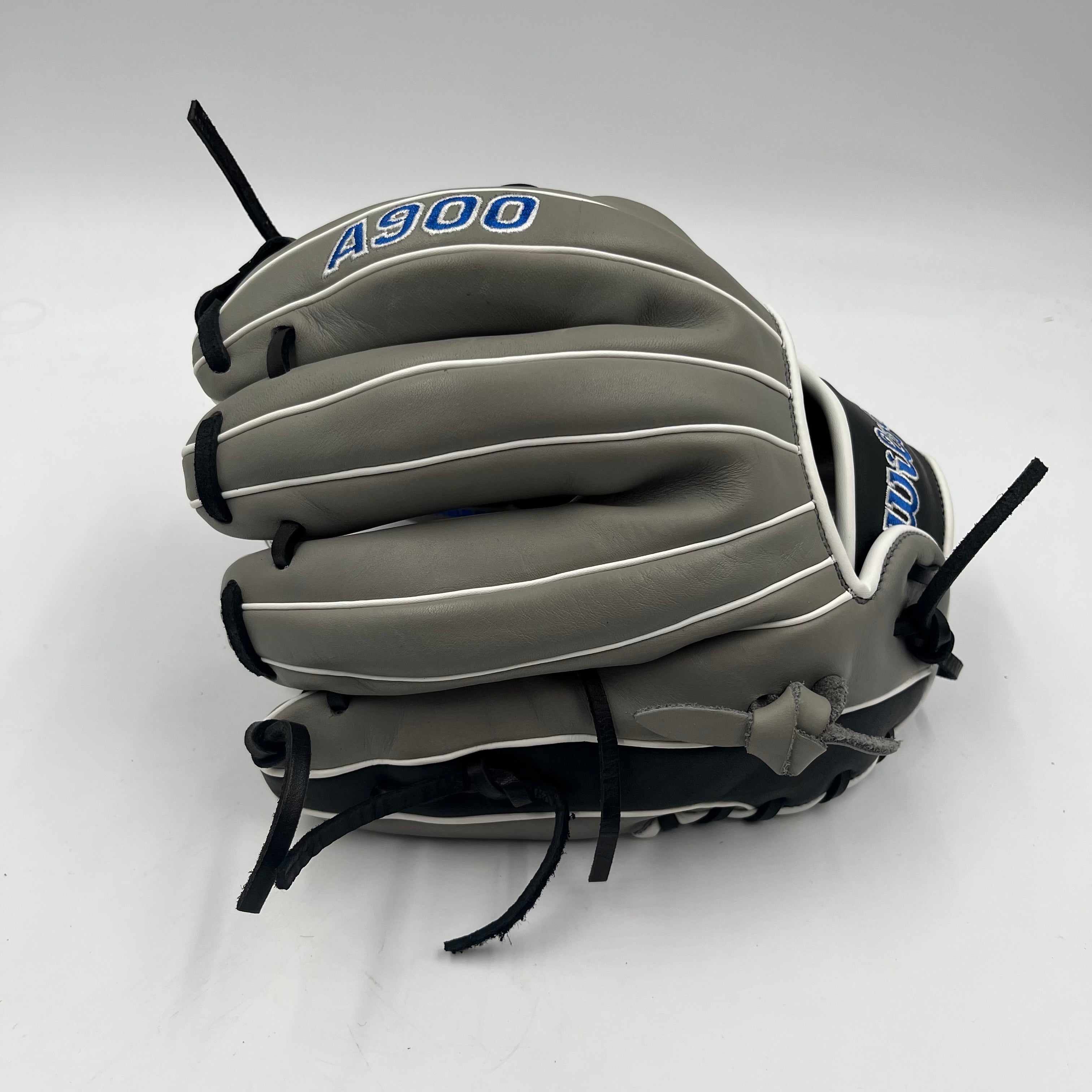 Wilson A900 11.25 Infield Baseball Glove