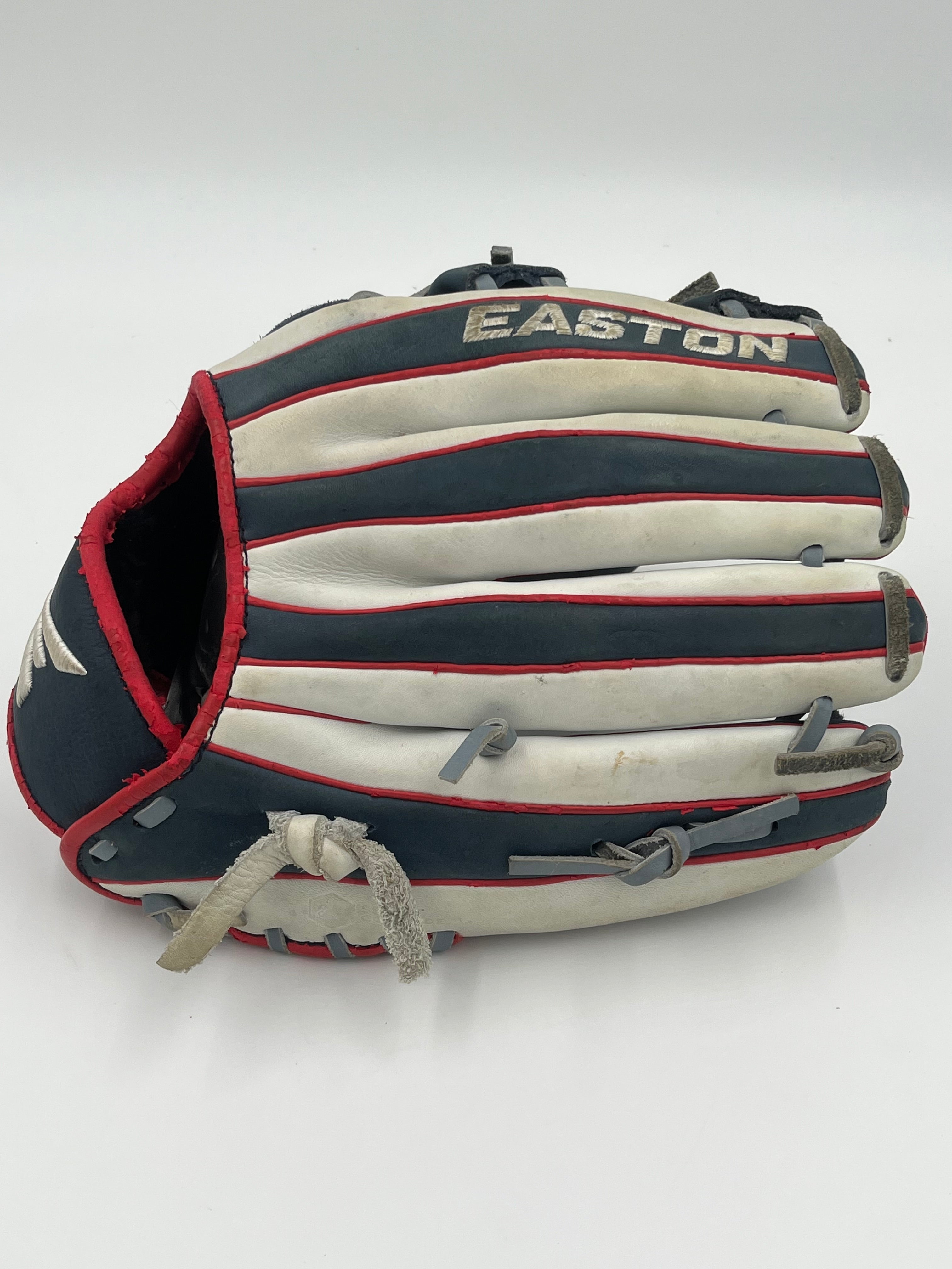 Easton Mako 11.5 youth lefty infield baseball glove