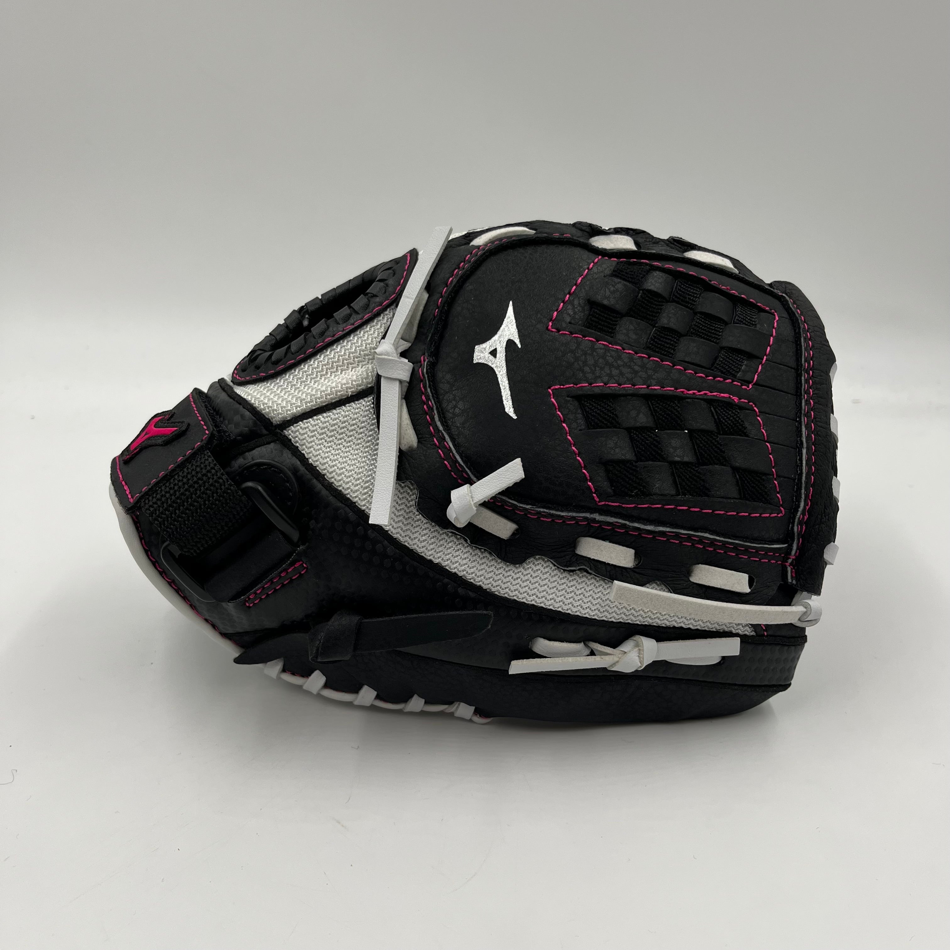 11” Mizuno Girls Prospect Finch Series Infield Softball Glove
