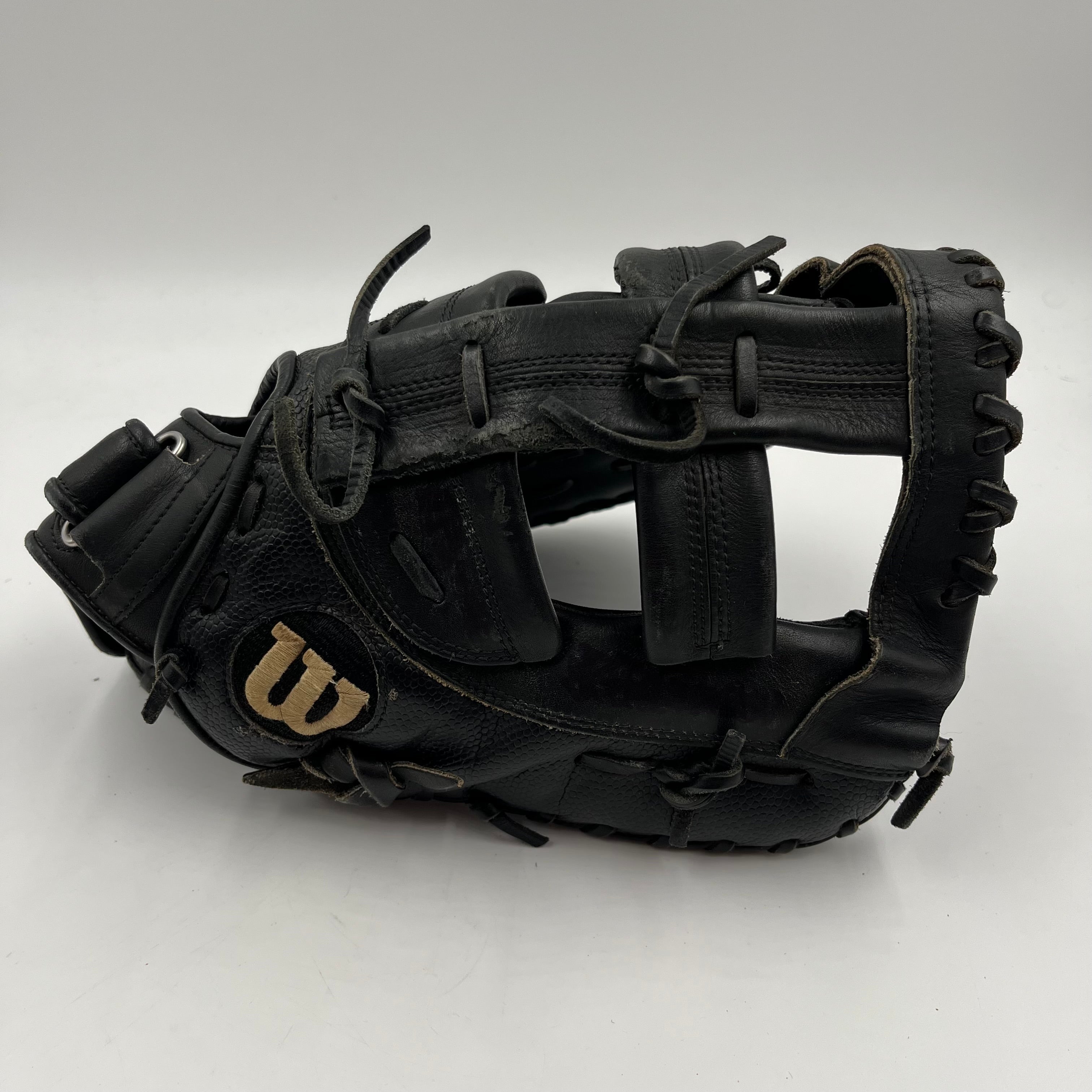 Wilson A2000 Fastpitch 12.25 first base mitt softball Baseball Glove