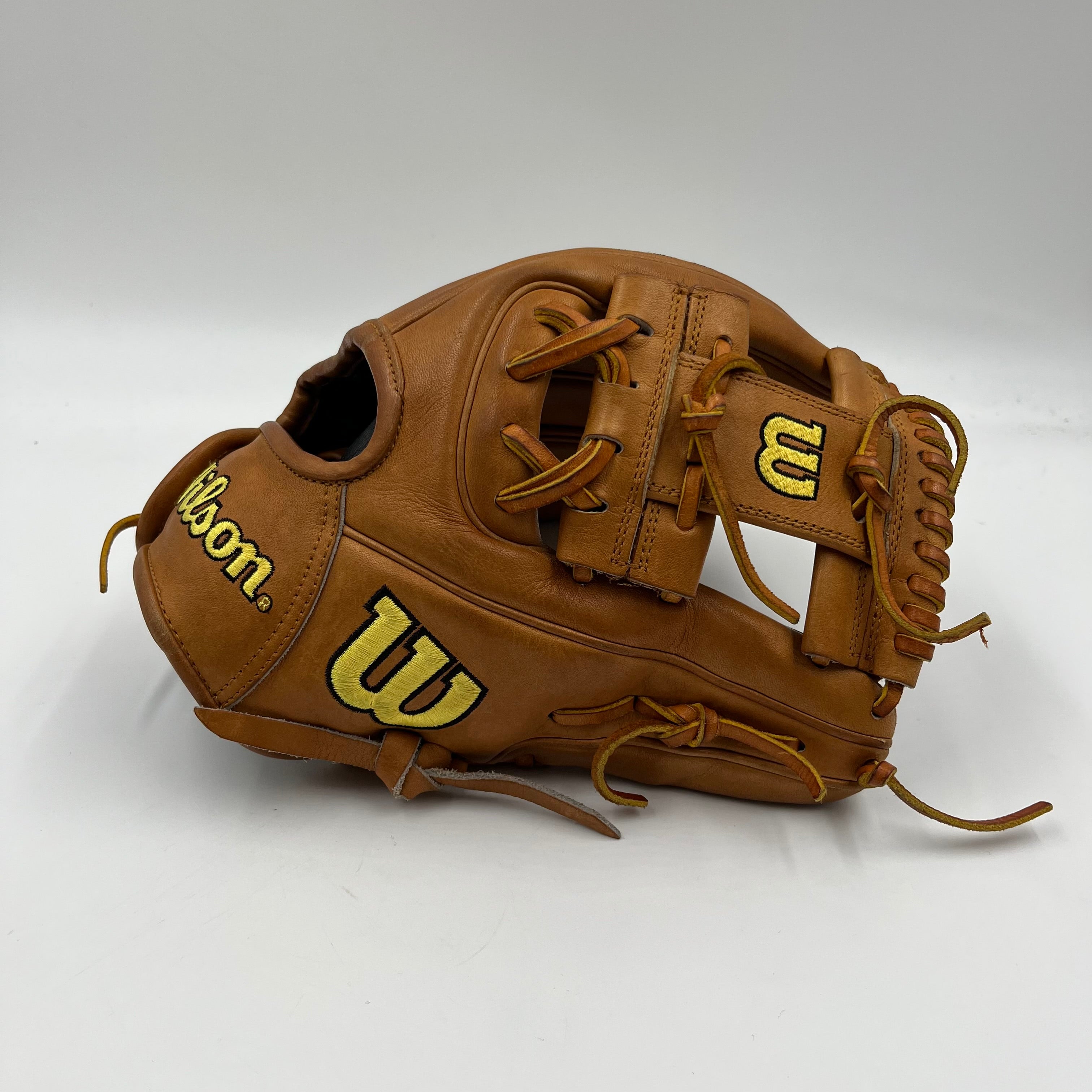 Wilson A2000 DP15 11.5 Infield Baseball Glove
