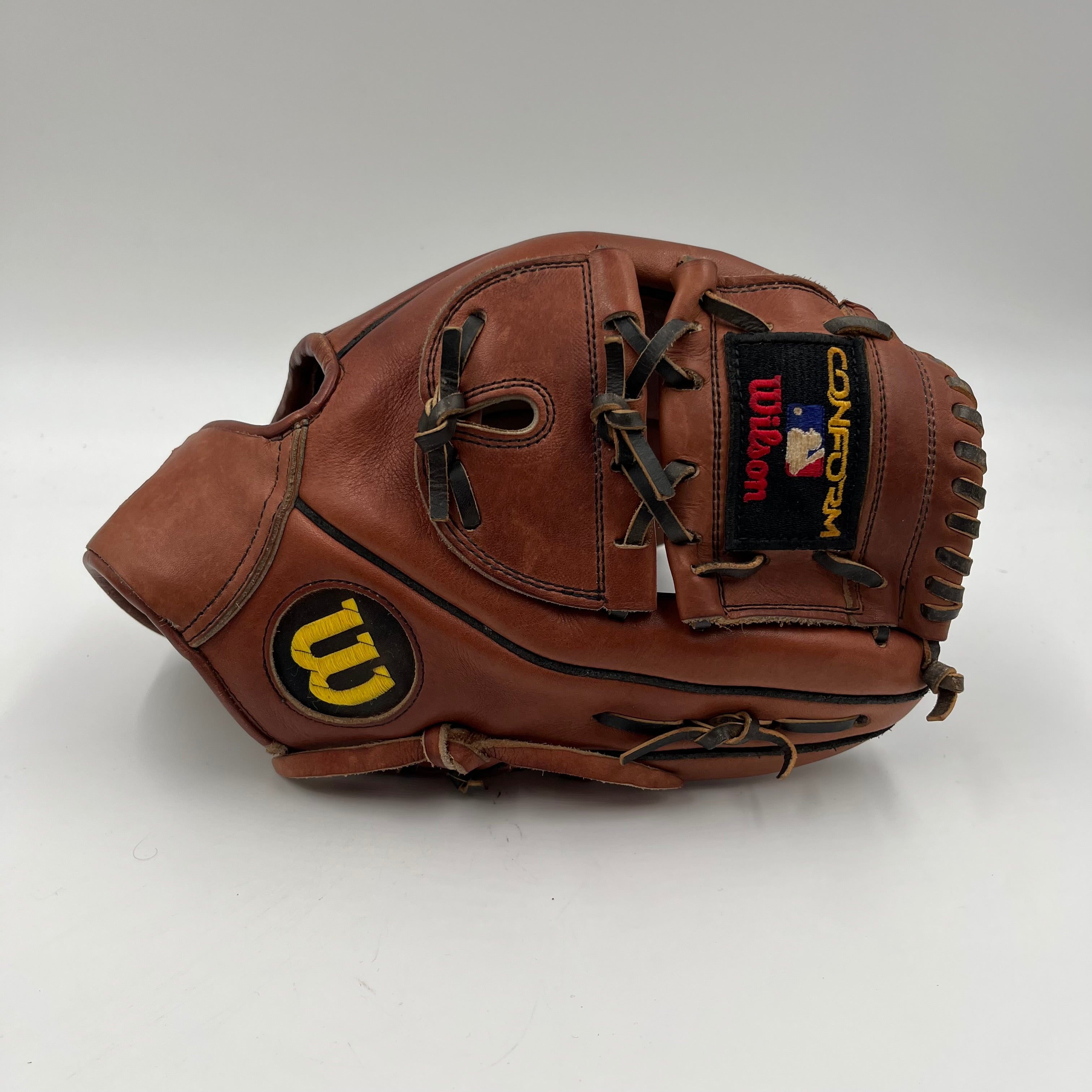Wilson Conform The A1920 11.5 pitchers infield baseball glove