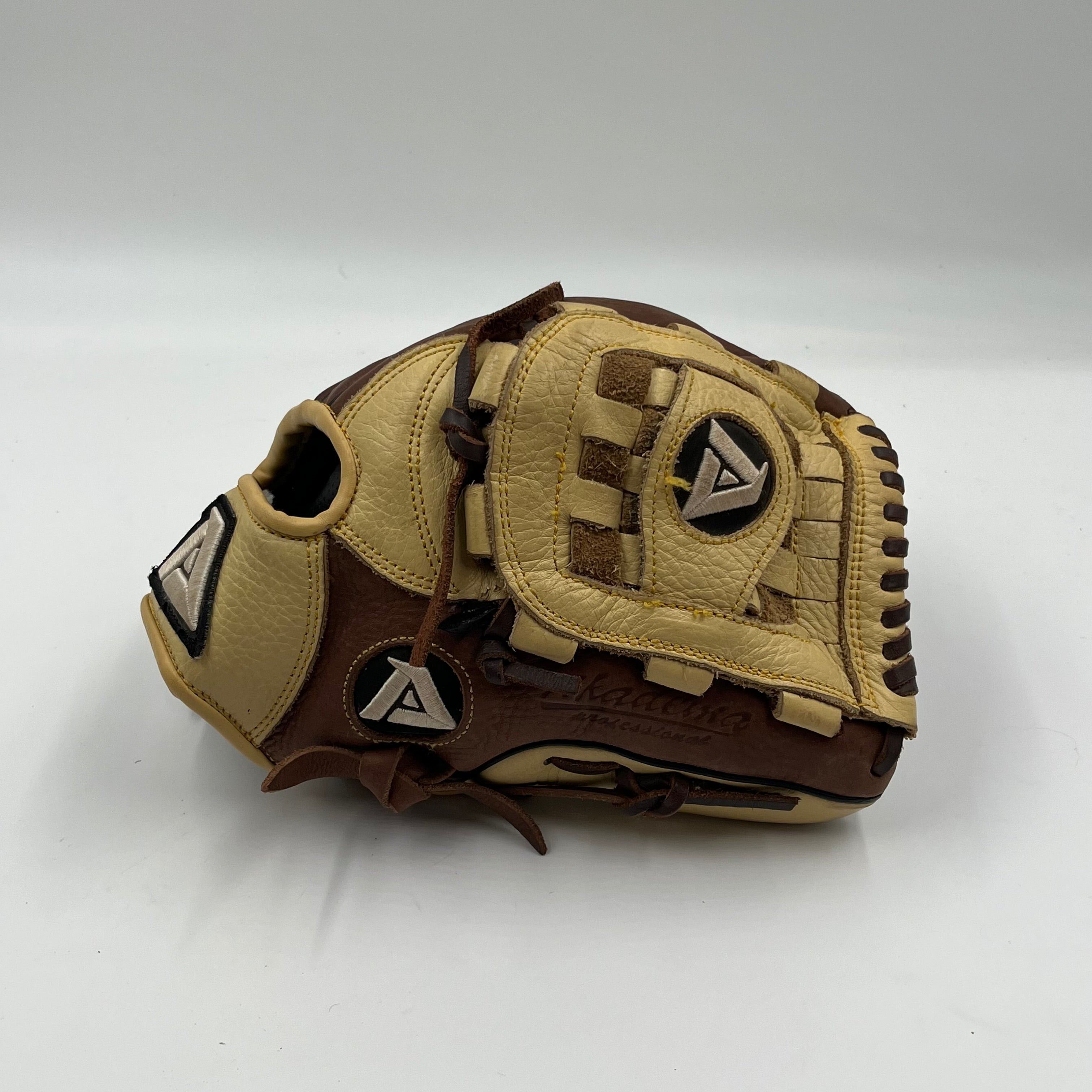 Akadema ADH214 12” Pitchers Infield Baseball Glove