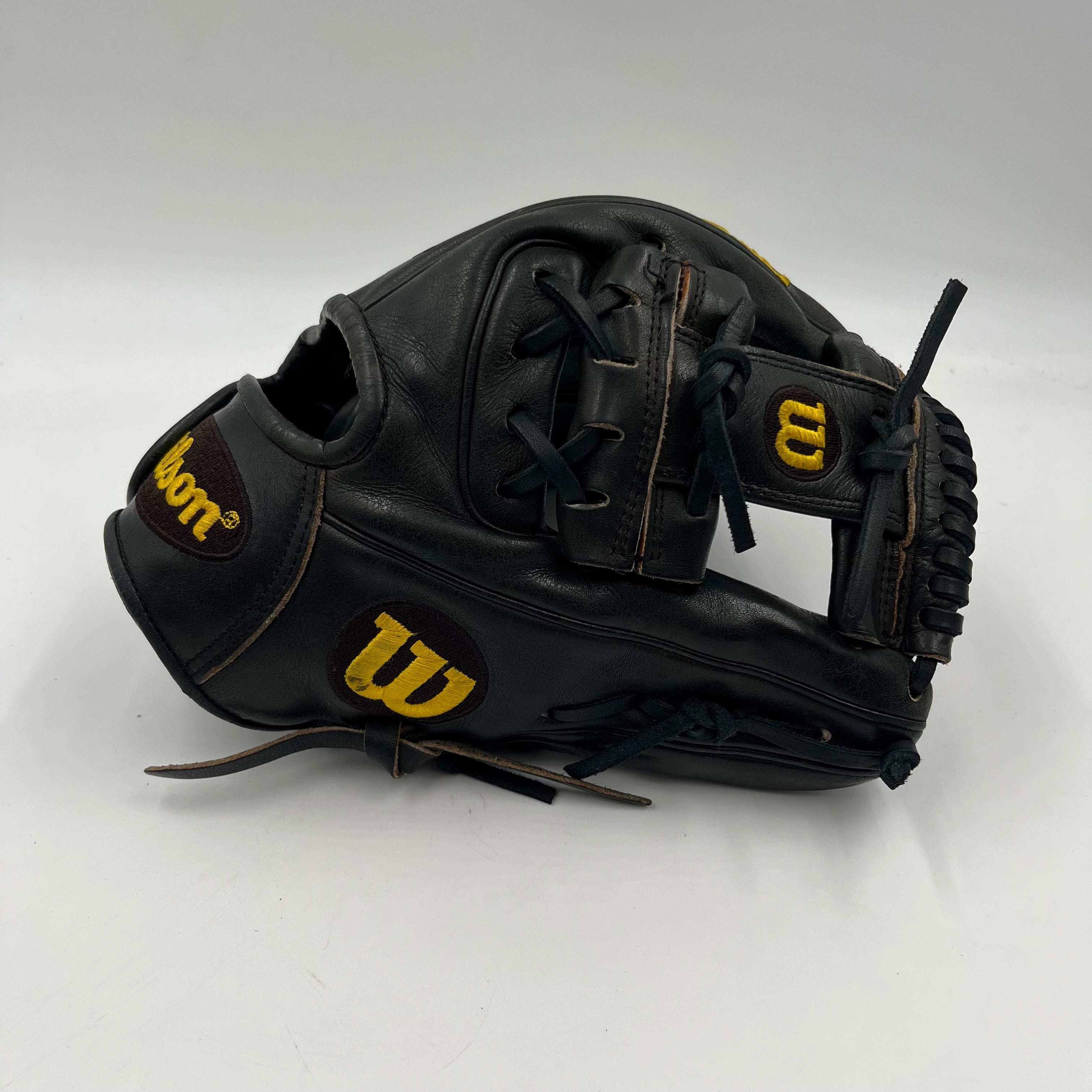 Wilson A2000 DP15 11.5 Infield Baseball Glove