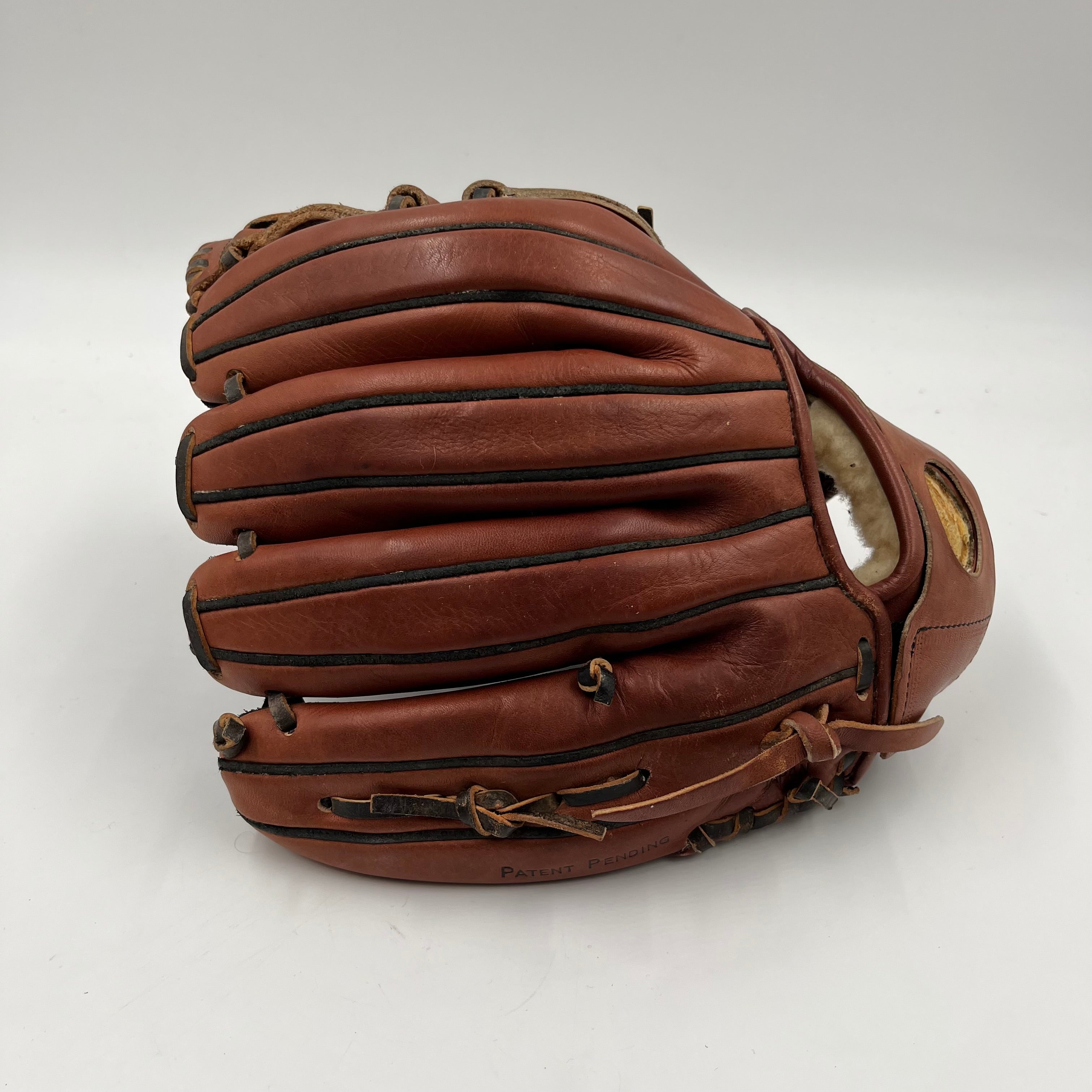 Wilson Conform The A1920 11.5 pitchers infield baseball glove
