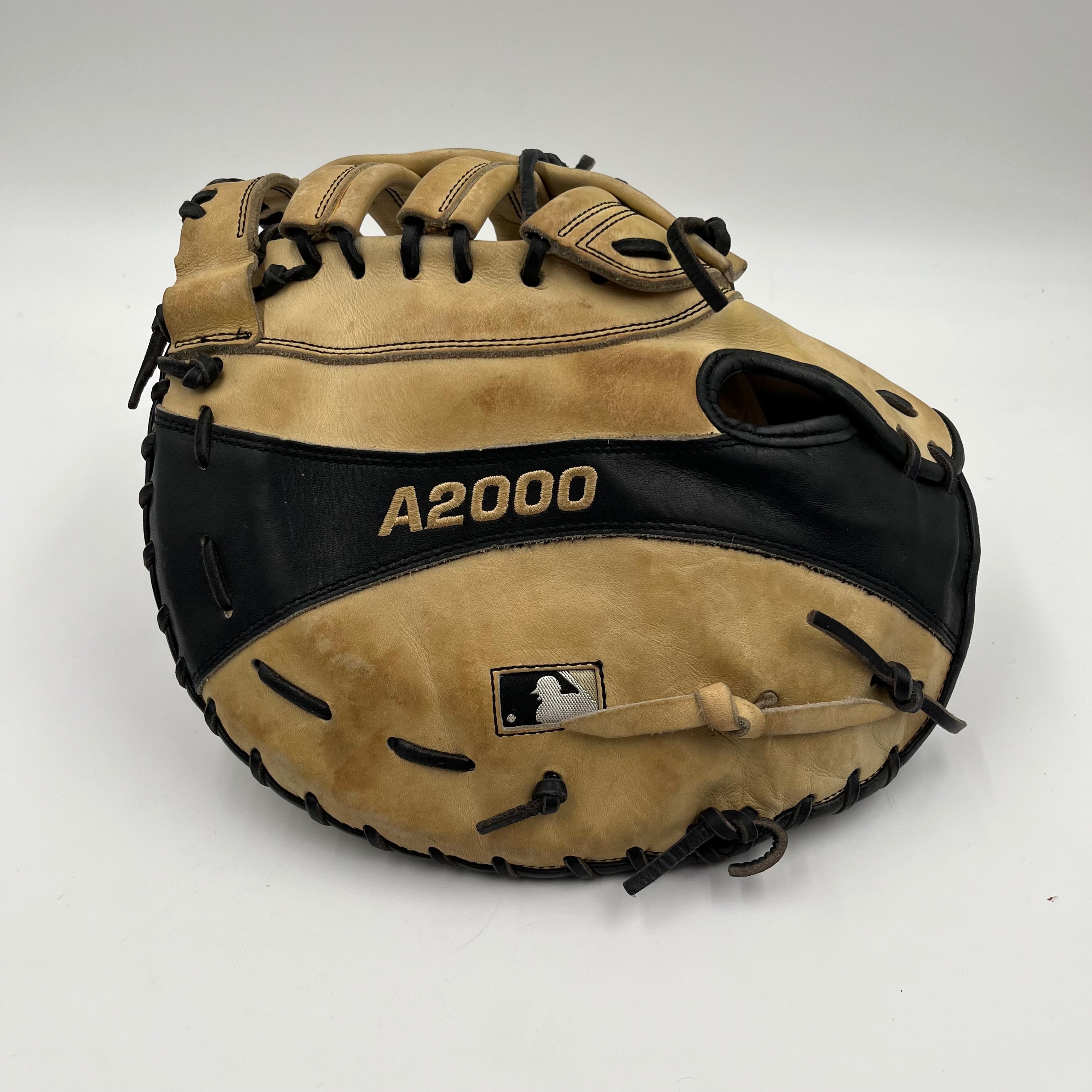 Wilson a2000 2800 12” First Base Mitt Baseball Glove