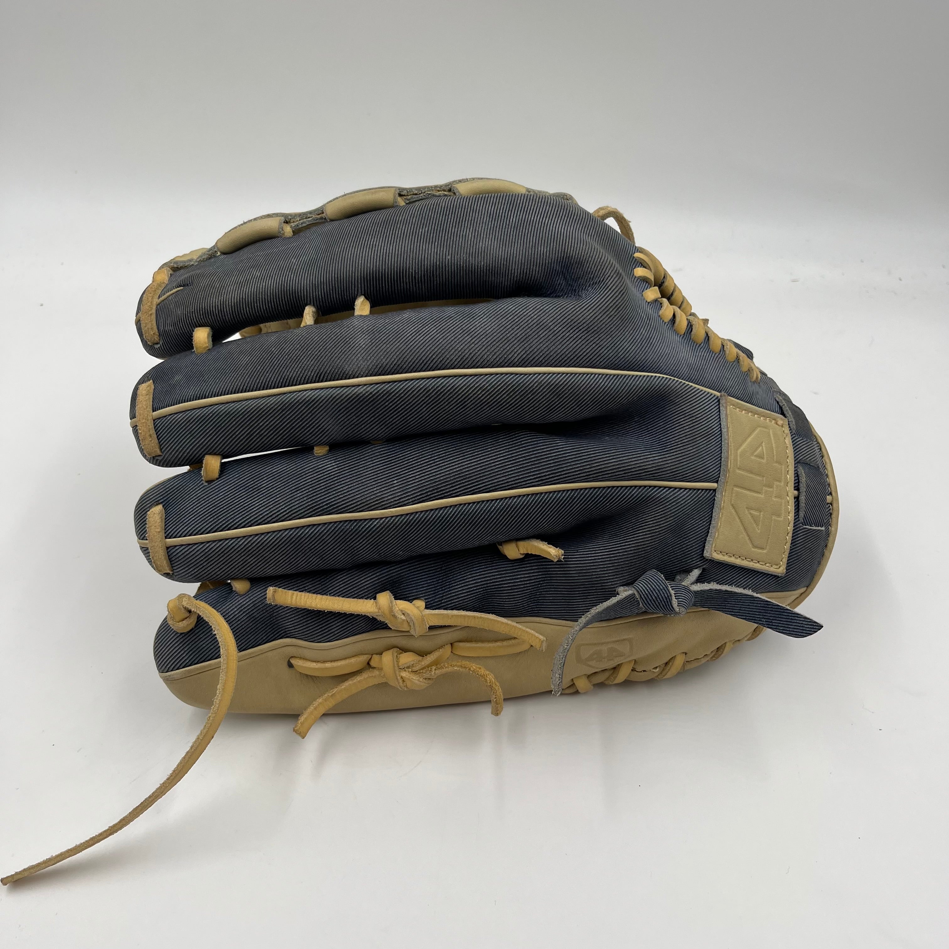 44 Pro Signature Series 12.75 Outfield Pitchers Baseball Glove