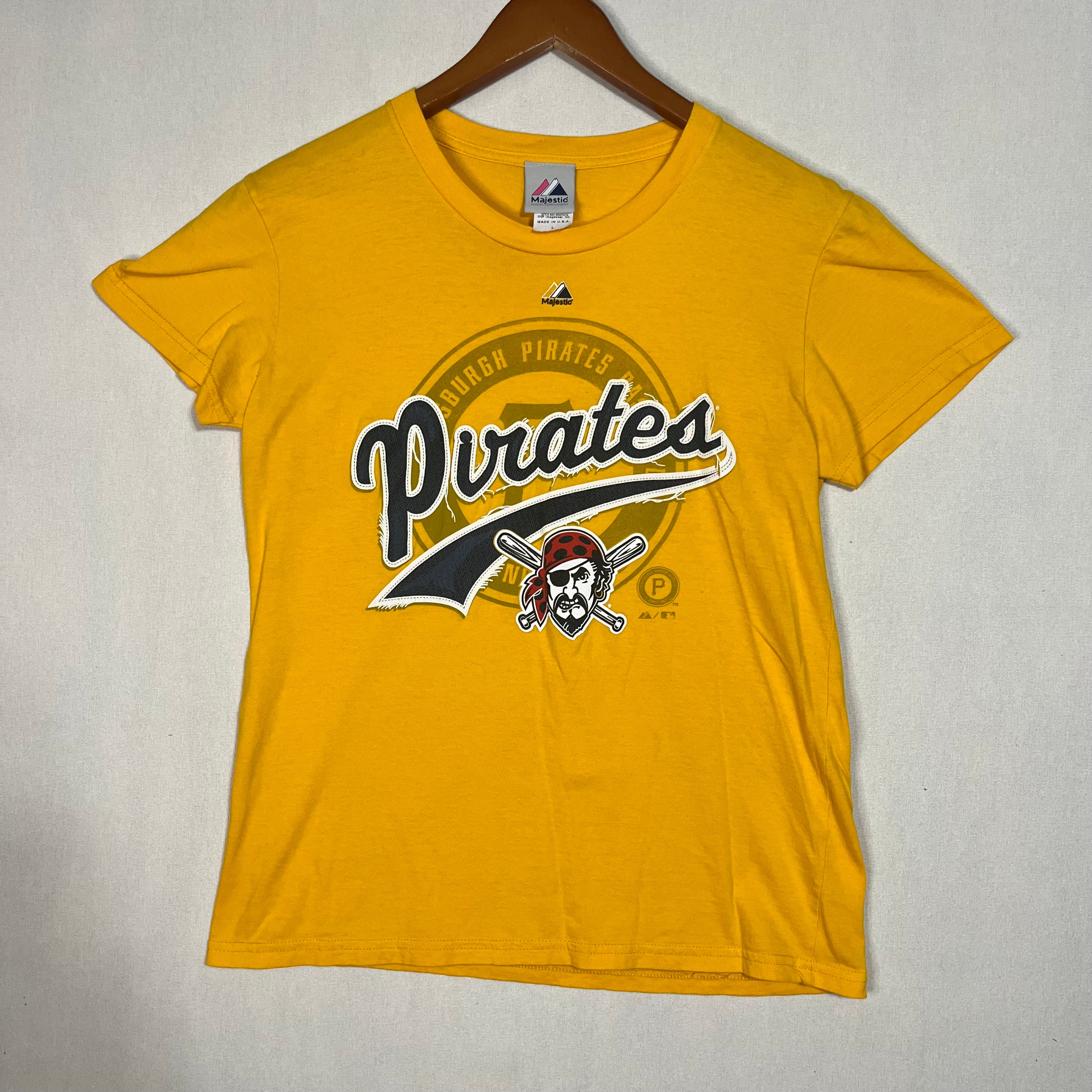 Majestic Women’s Pittsburgh Pirates Yellow T-Shirt Size Large